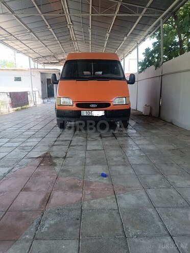 Ford Transit-2