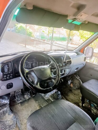 Ford Transit-4