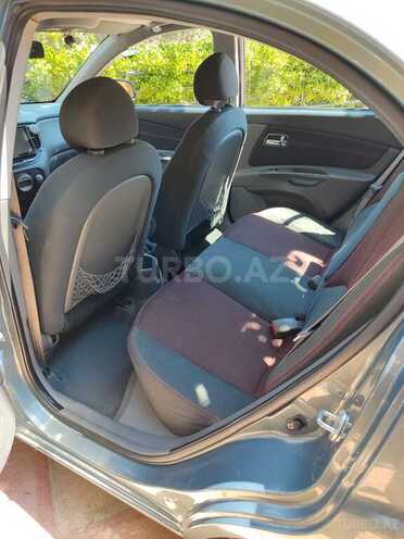 Kia Rio-5
