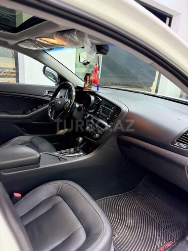 Kia Optima-11