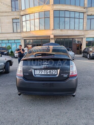 Toyota Prius-7