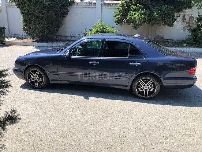 Mercedes E 280-9