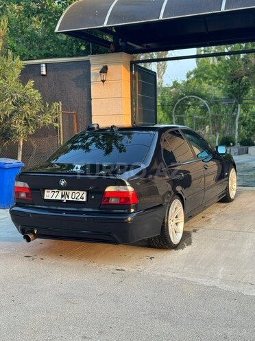 BMW 528-10