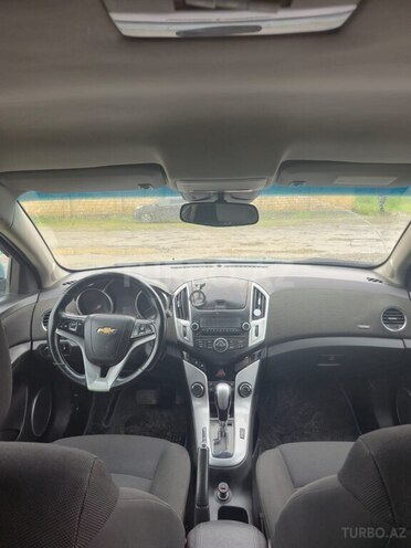 Chevrolet Cruze-11