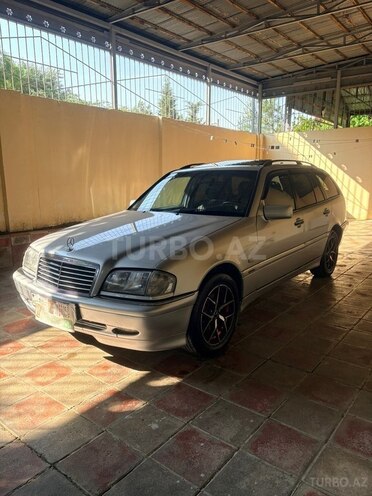 Mercedes C 180-3