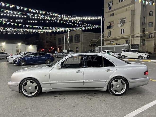 Mercedes E 240-3