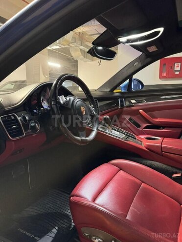 Porsche Panamera GTS-7