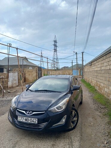 Hyundai Elantra-8