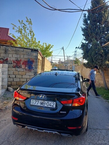 Hyundai Elantra-5