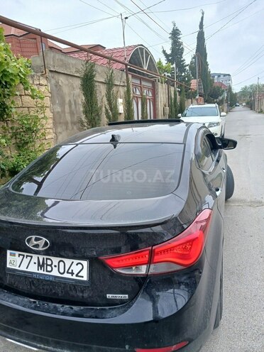 Hyundai Elantra-6