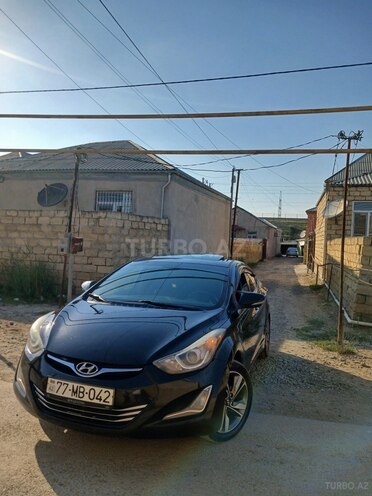 Hyundai Elantra-1