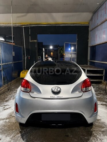 Hyundai Veloster-2
