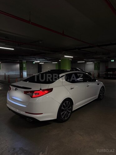 Kia Optima-4