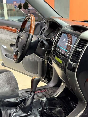 Toyota Land Cruiser Prado-14