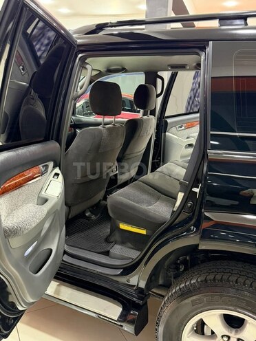 Toyota Land Cruiser Prado-26