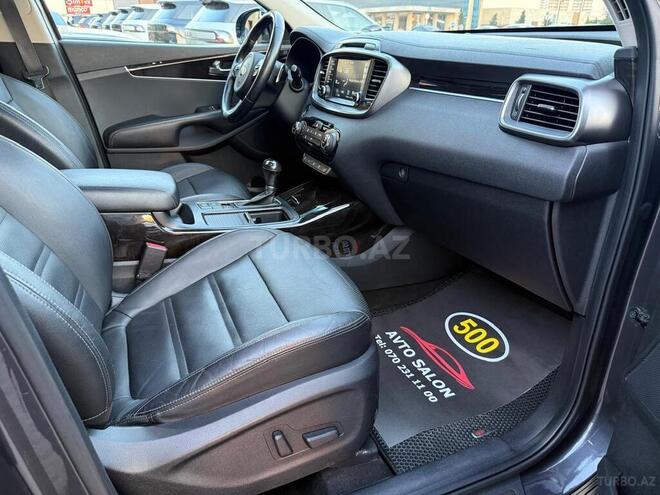 Kia Sorento-13