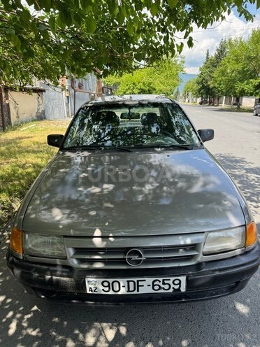 Opel Astra-1