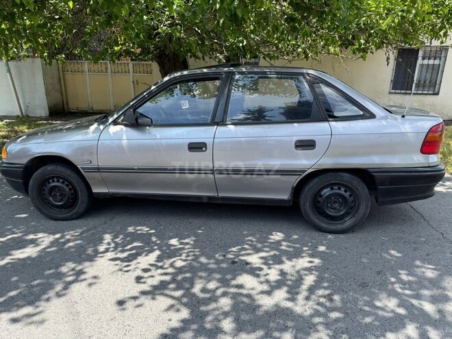 Opel Astra-4