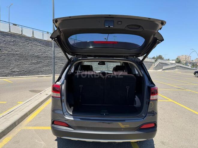 Kia Sorento-9