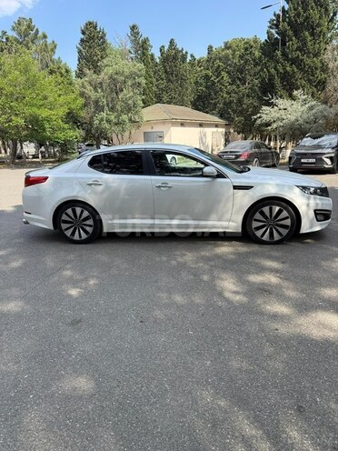 Kia K5-4