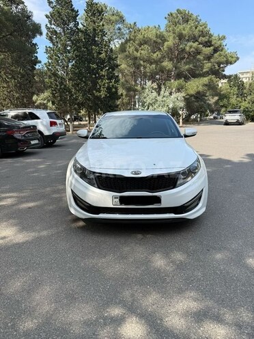 Kia K5-1