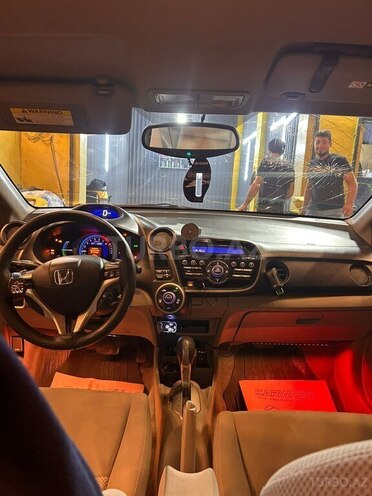 Honda Insight-5