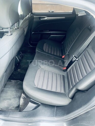 Ford Fusion (North America)-8