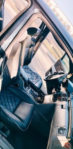 Mercedes E 280-4