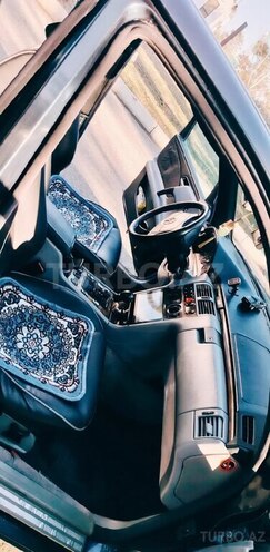 Mercedes E 280-10