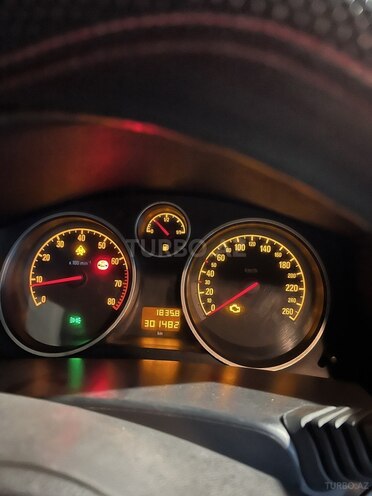 Opel Astra-8