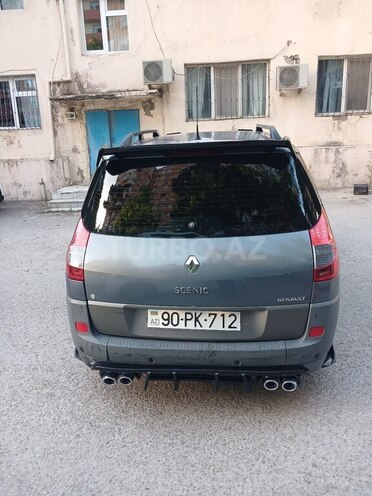 Renault Grand Scenic-5