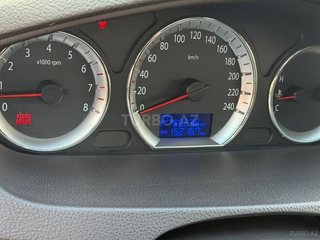 Hyundai Sonata-4