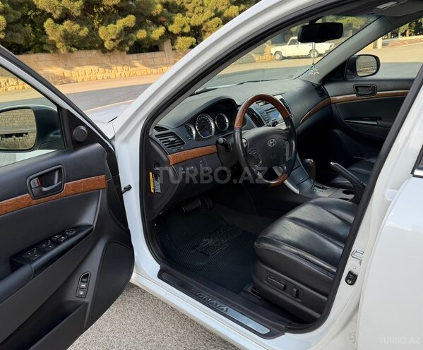 Hyundai Sonata-5