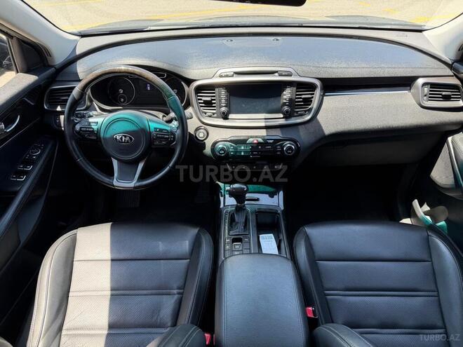 Kia Sorento-9