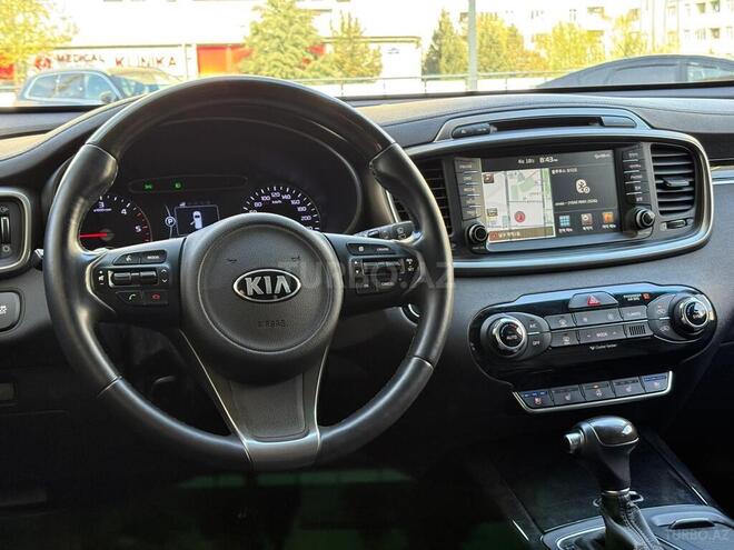 Kia Sorento-12