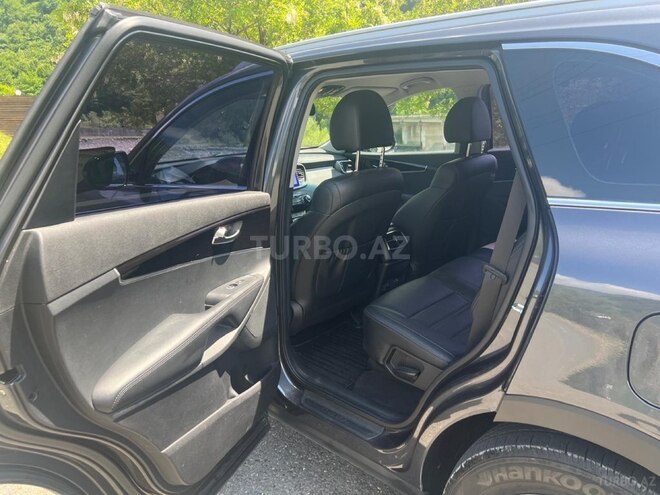 Kia Sorento-12