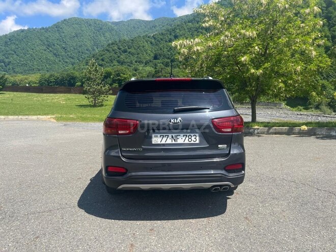 Kia Sorento-8
