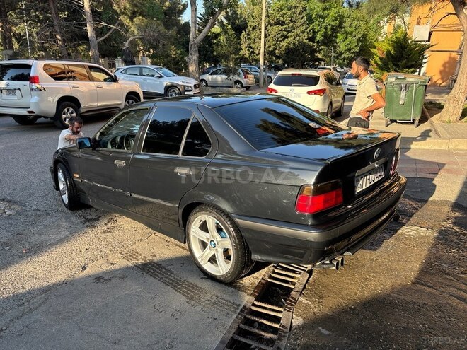 BMW 325-4