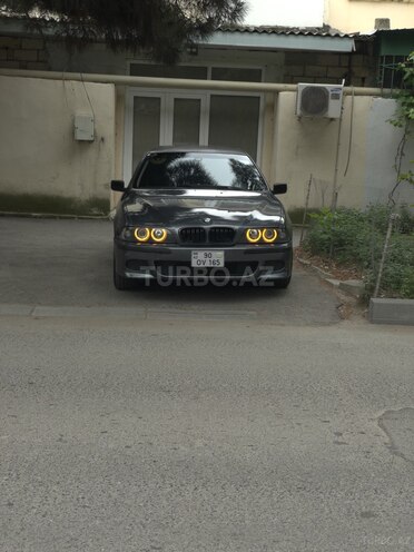 BMW 528-5