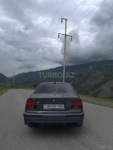 BMW 528-2