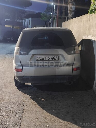 Mitsubishi Outlander-2