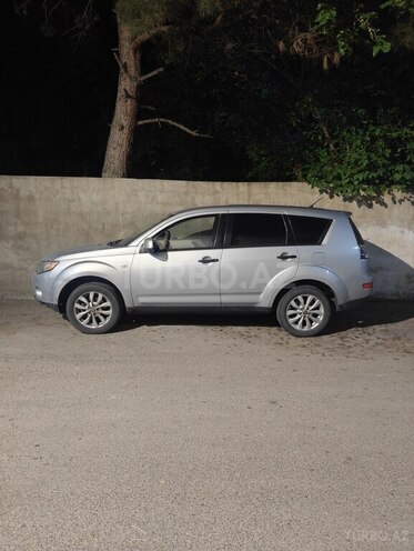 Mitsubishi Outlander-6