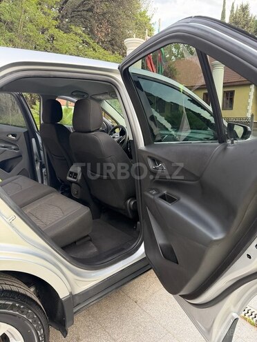 Chevrolet Equinox-12