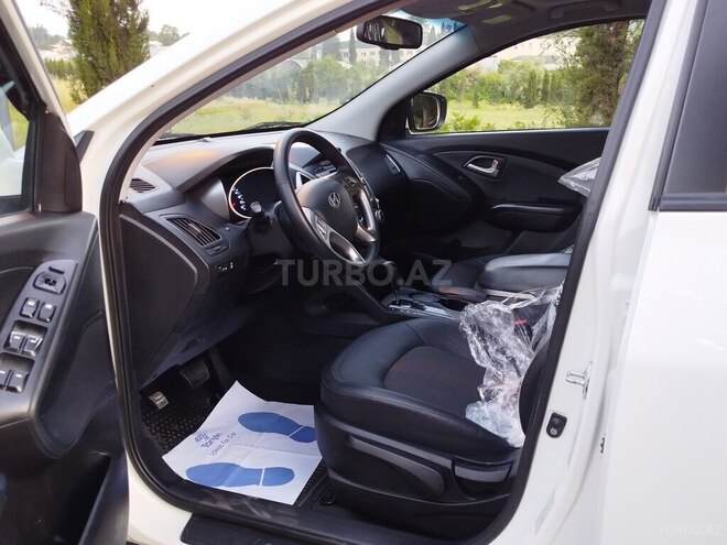 Hyundai ix35-13
