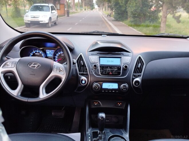 Hyundai ix35-17