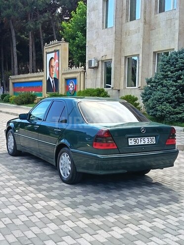 Mercedes C 180-7