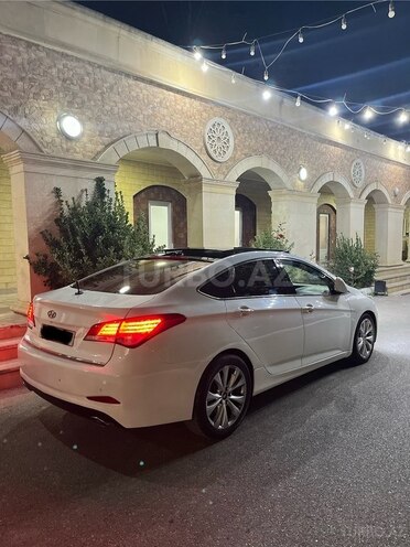 Hyundai i40-13