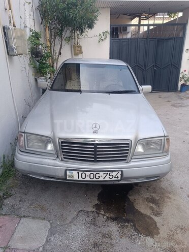 Mercedes C 250-1