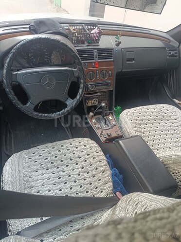 Mercedes C 250-7