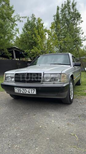 Mercedes 190-1